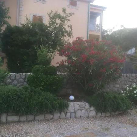 Botic Apartment *